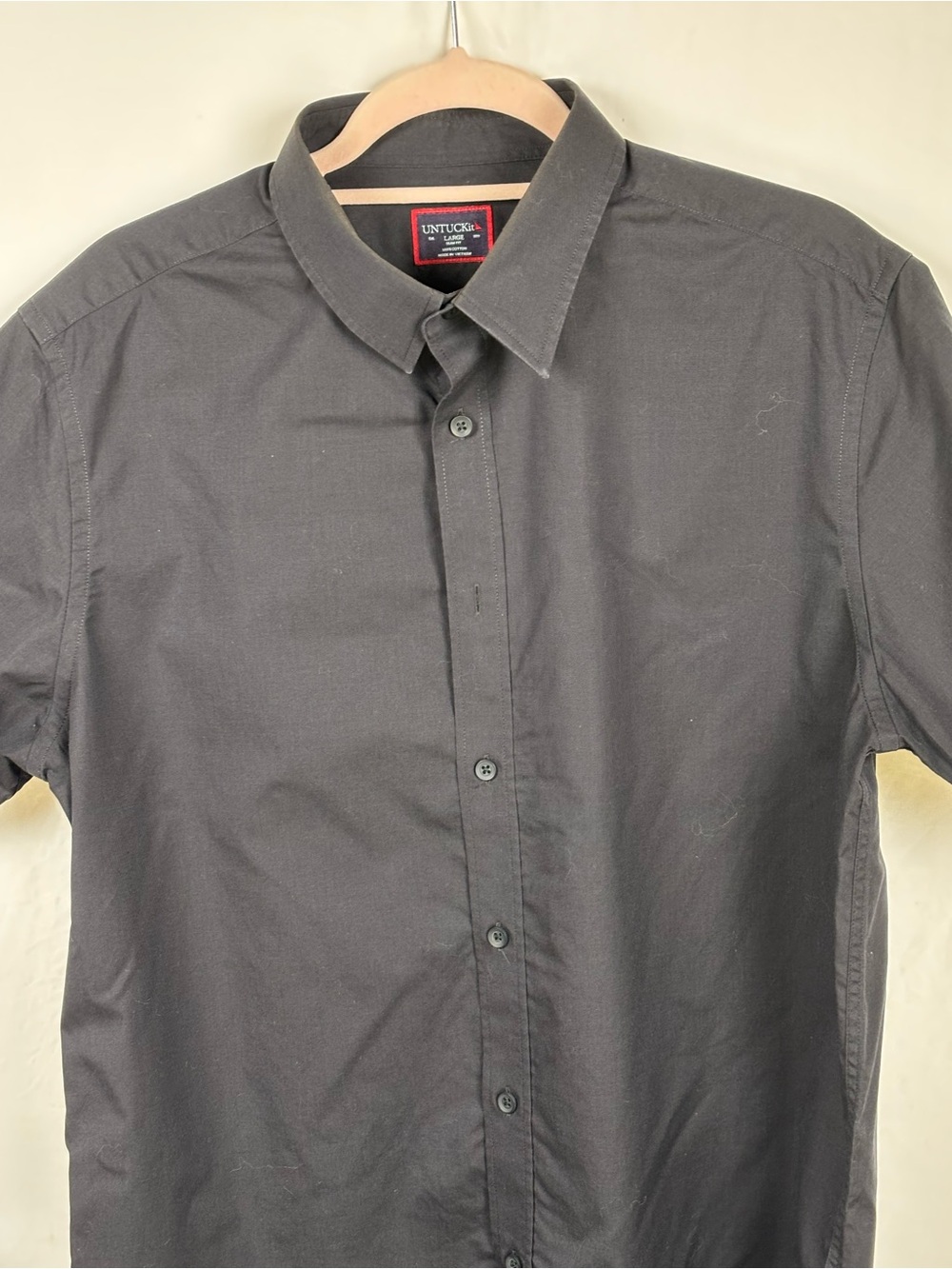 UNTUCKit Men's Large Black Short-Sleeve Button-Down Shirt - Picture 3 of 11